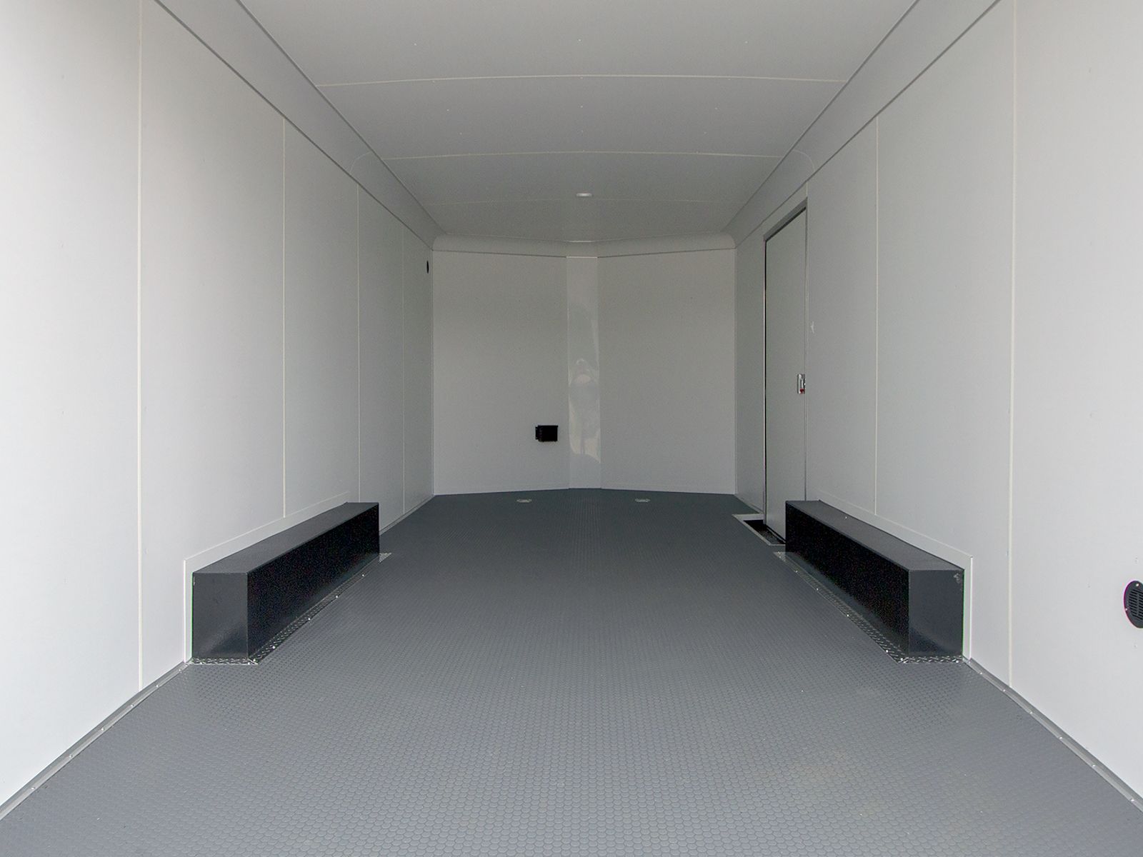 Main image 7
