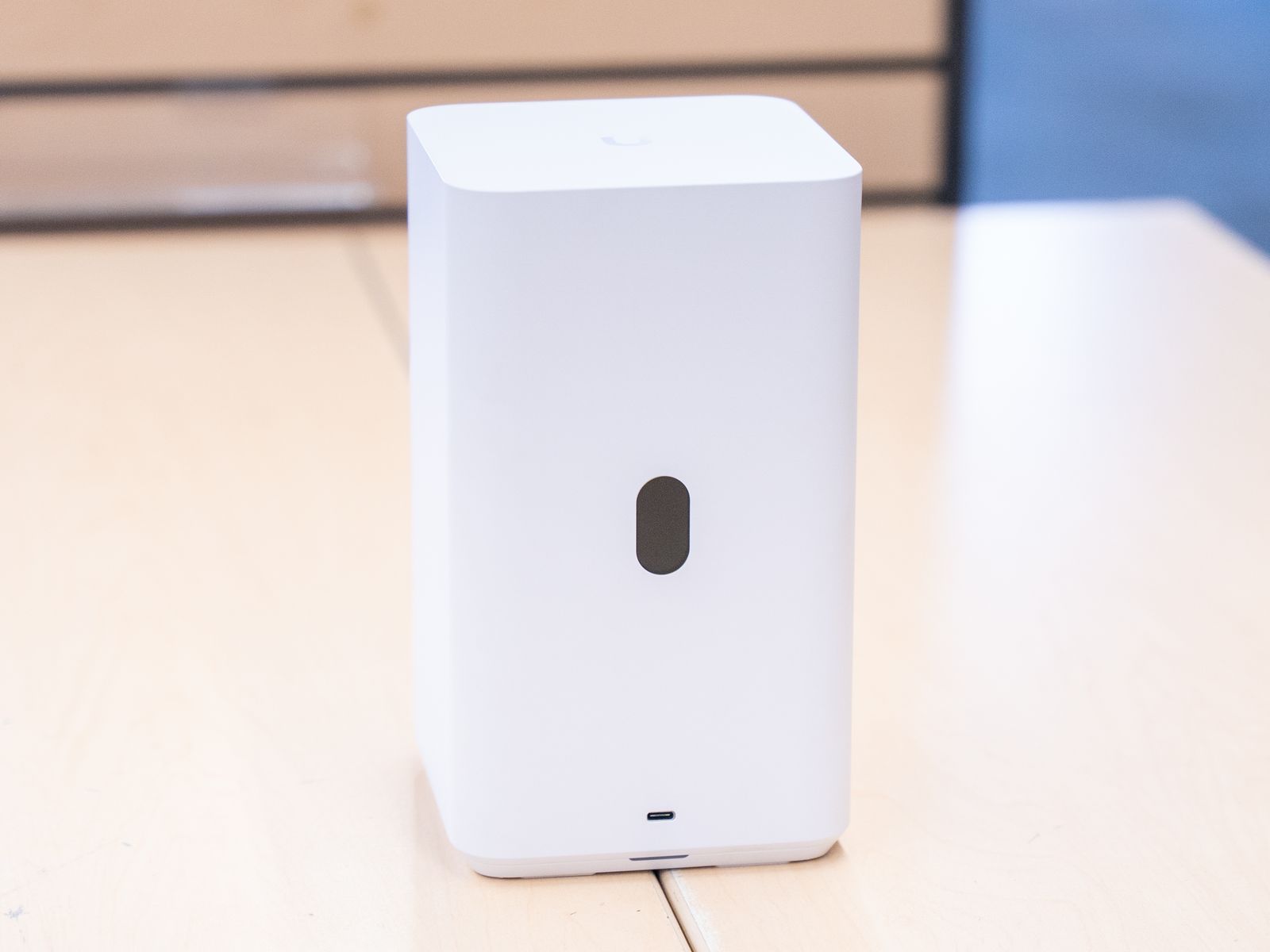 Ubiquiti Unifi NAS / UNAS-2 | Includes 2x 8TB HGST Hard Drives