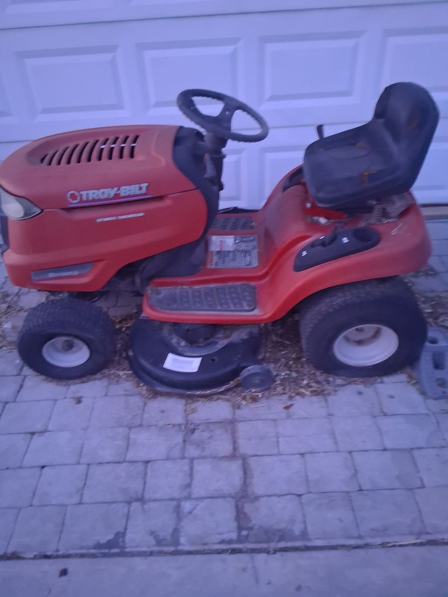 Tractor mower lawn
