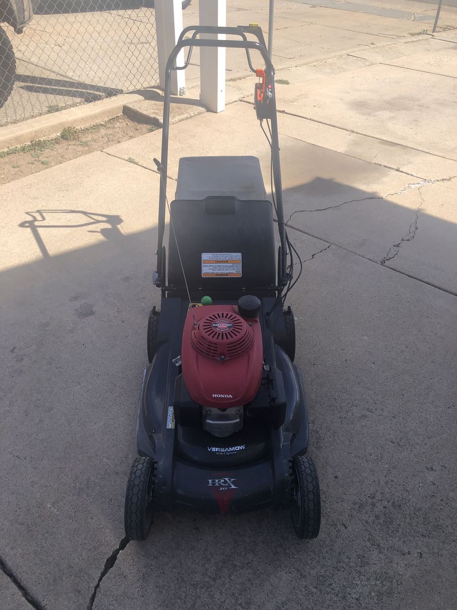 Honda HRX217 mower, $550