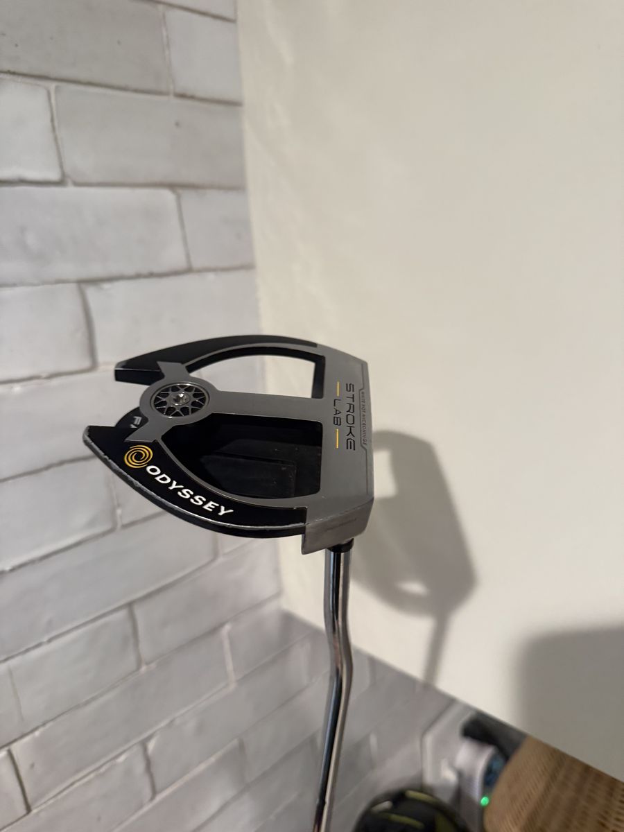 Odyssey White Hot 2 Ball Fang Putter