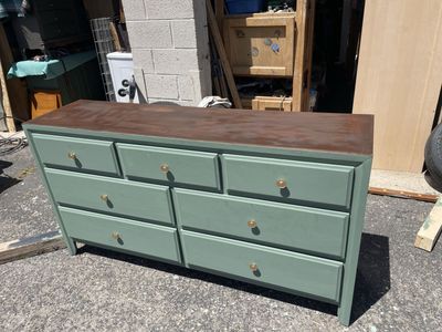 DRESSER 7 drawers