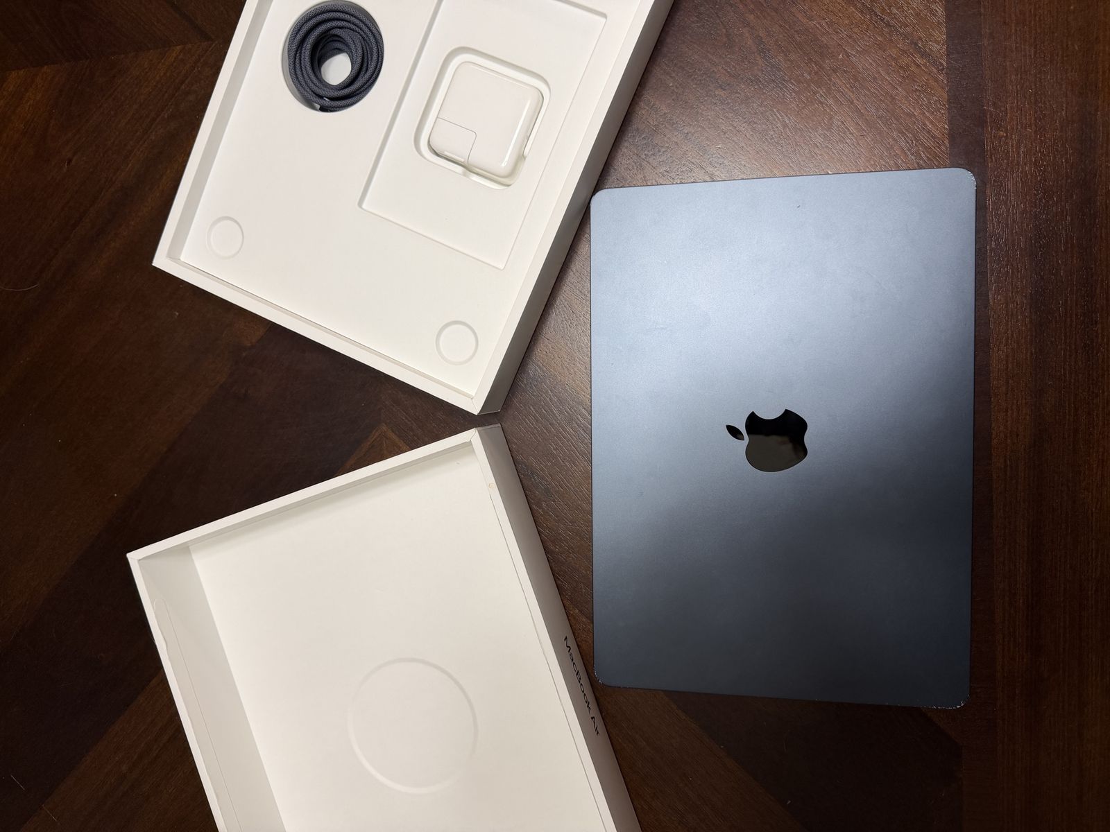 Apple Macbook 13" M2