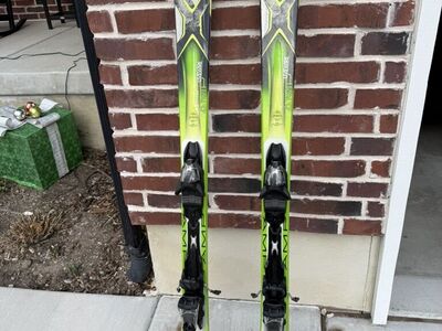 K2 Livewire Snow Skis