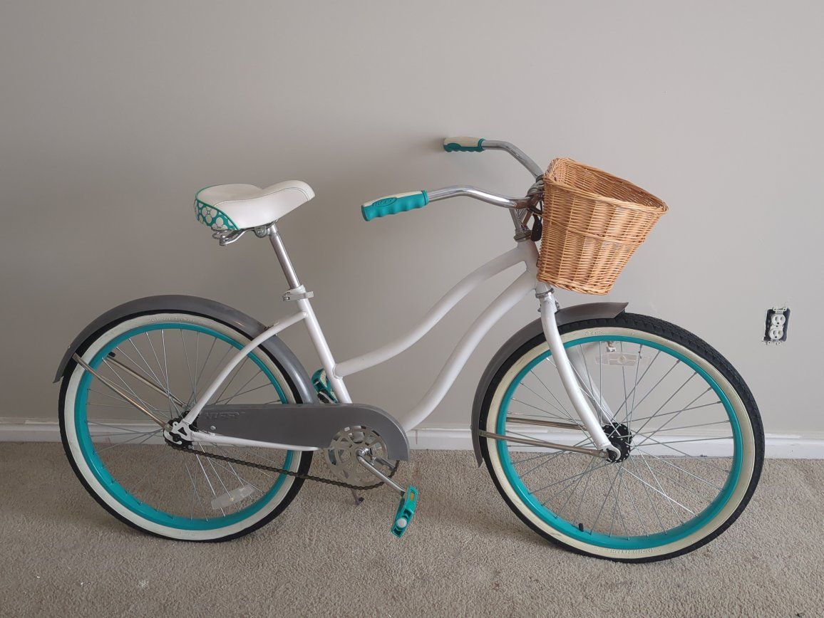 Huffy Cruiser Bicycle White/Teal with Basket - Beach Cruiser Style