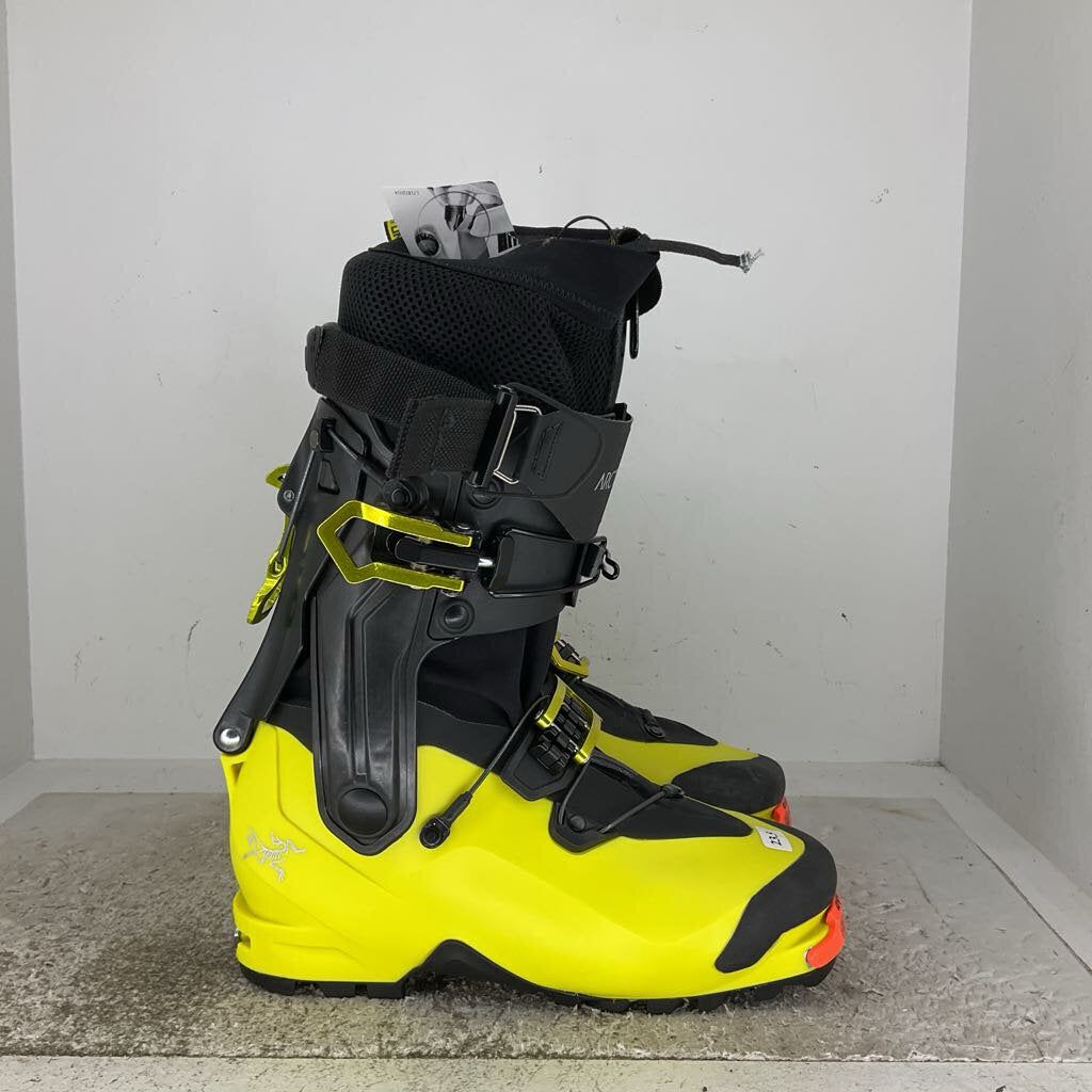 Arc'teryx Procline AR Carbon