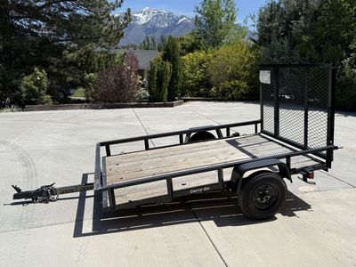 5 x 8 Carry-On Utility Trailer Like New, new spare