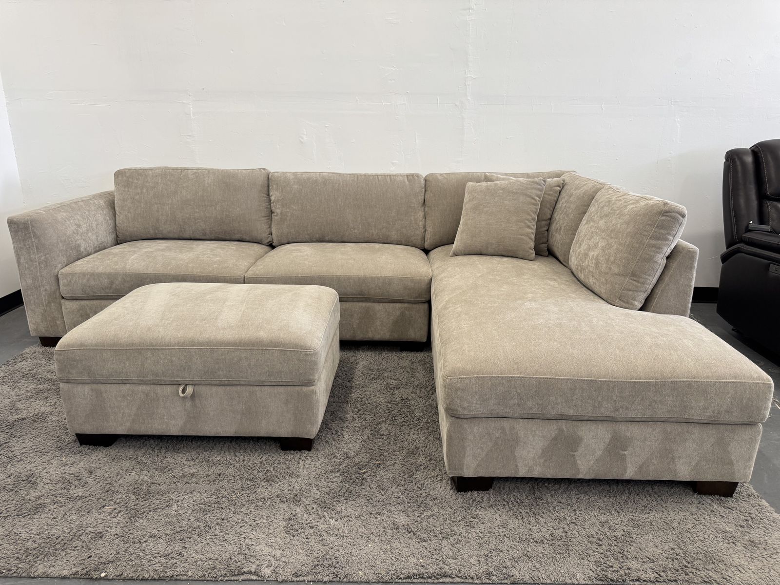 COSTCO FABRIC SECTIONAL SOFA COUCH & OTTOMAN