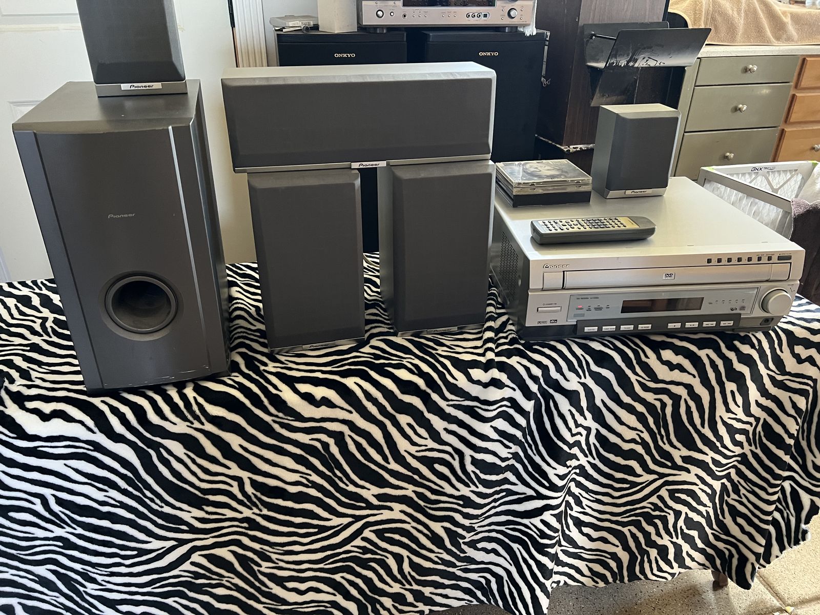 Pioneer Stereo System with AM/FM, 5 Disc CD Player and Yamaha Turntable/Record Player, & Surround Sound Speakers