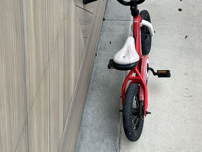 Specialized Hotrock 12 Inch Kids Bike - Red