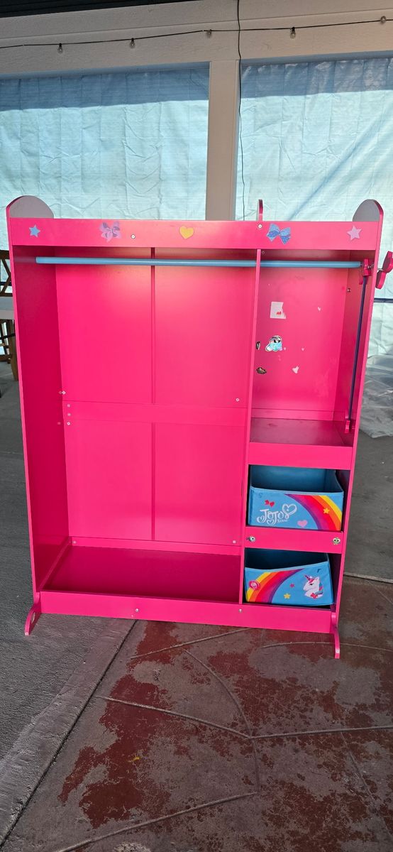 Armoire