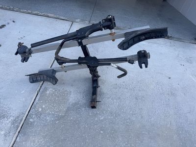Thule Bike Rack for Car/Hitch Mount - 2 Bike Capacity, Good Condition