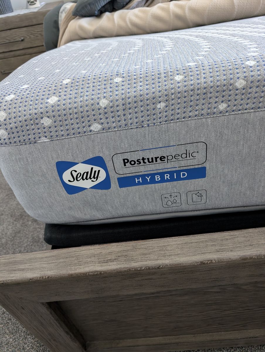 Sealy Posturepedic Hybrid King Mattress with adjustable base