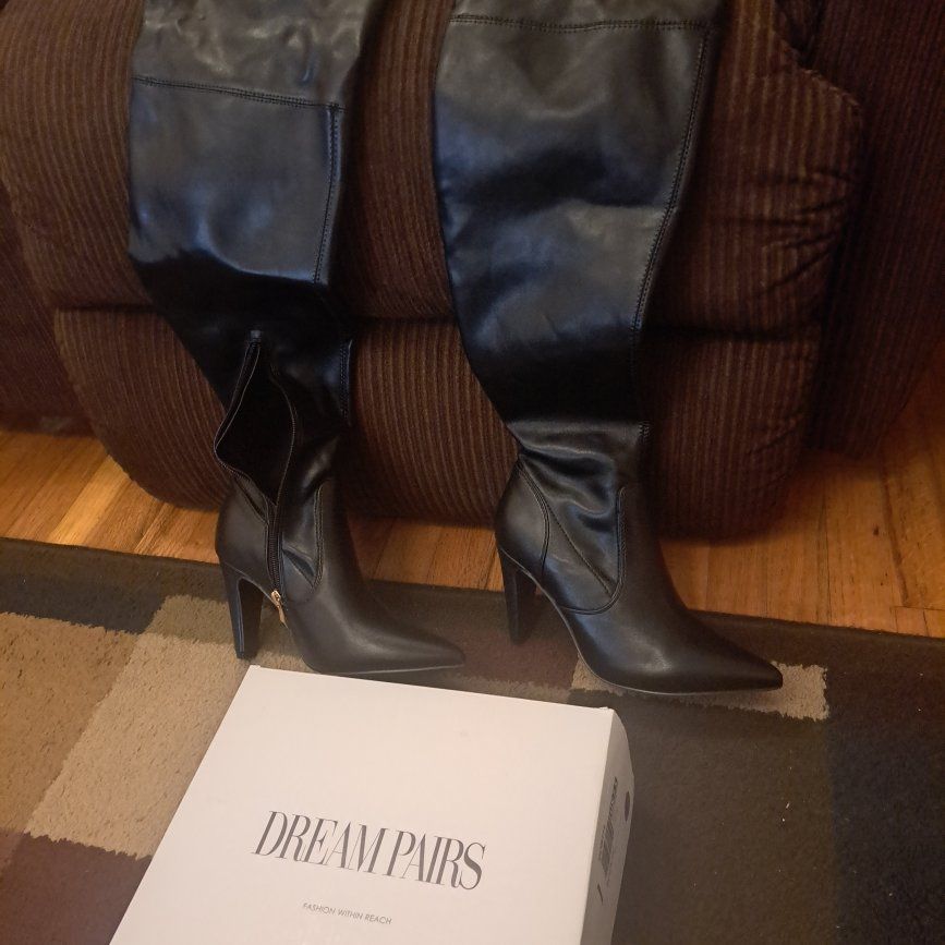 Womens new Dream Pairs black boots