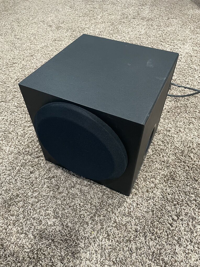 Yamaha YST-SW012 Subwoofer