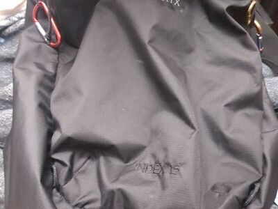 Arc'teryx index 15 travel bag or backpack