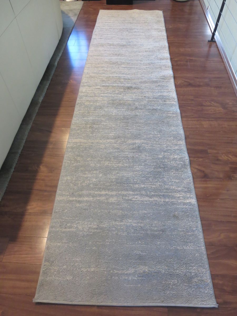 10 Foot Safavieh Runner Rug