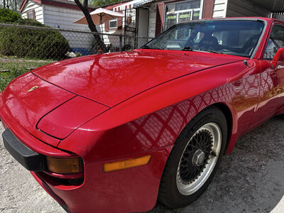 1984 PORSCHE 944 Base