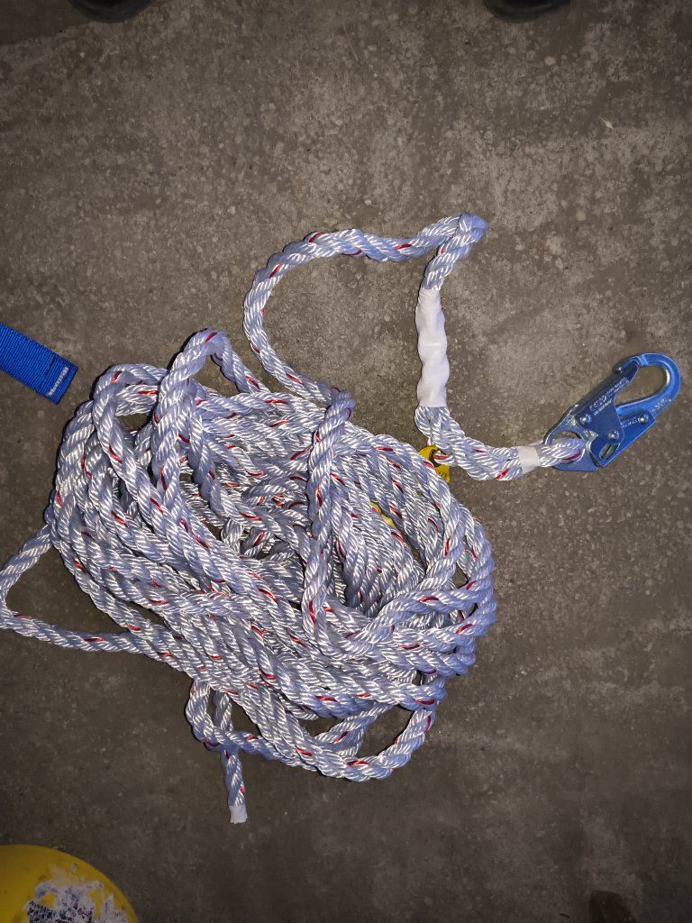 Protecta Safety Hook - Durable Utility Rope