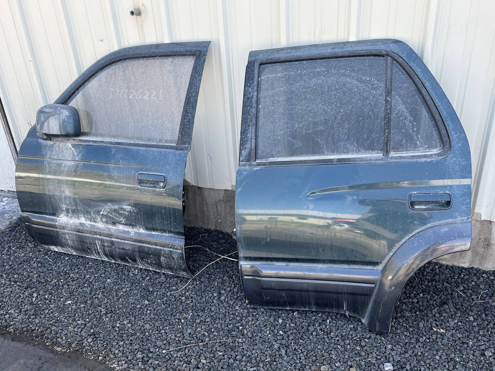 1996-2002 4Runner divers side doors