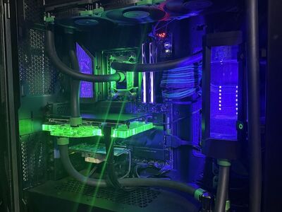 Epic Gaming/workstation PC Water cooled 4090 9950x3d