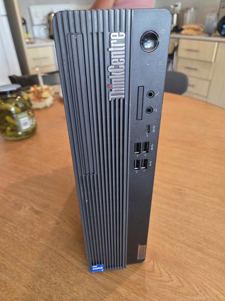 Lenovo ThinkCentre M70s Gen 3 I3 12300 512 GB SSD, 16 GB DDR4 Open box