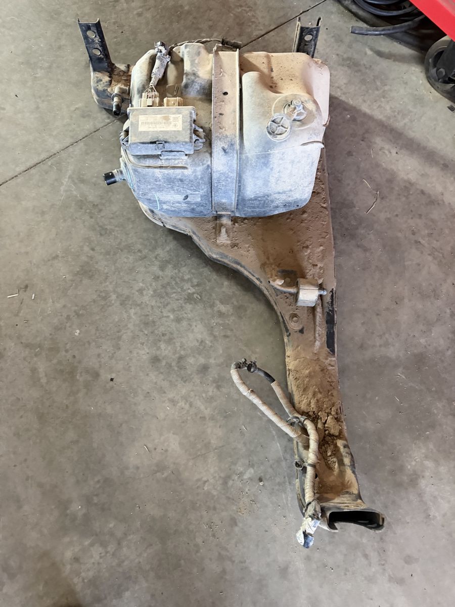 2018 ram 2500 def tank and pump with module