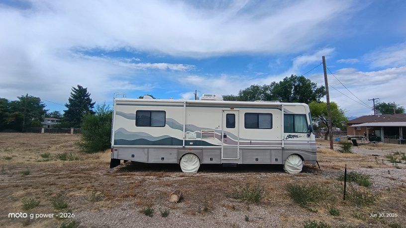 1999 Fleetwood storm 30ft
