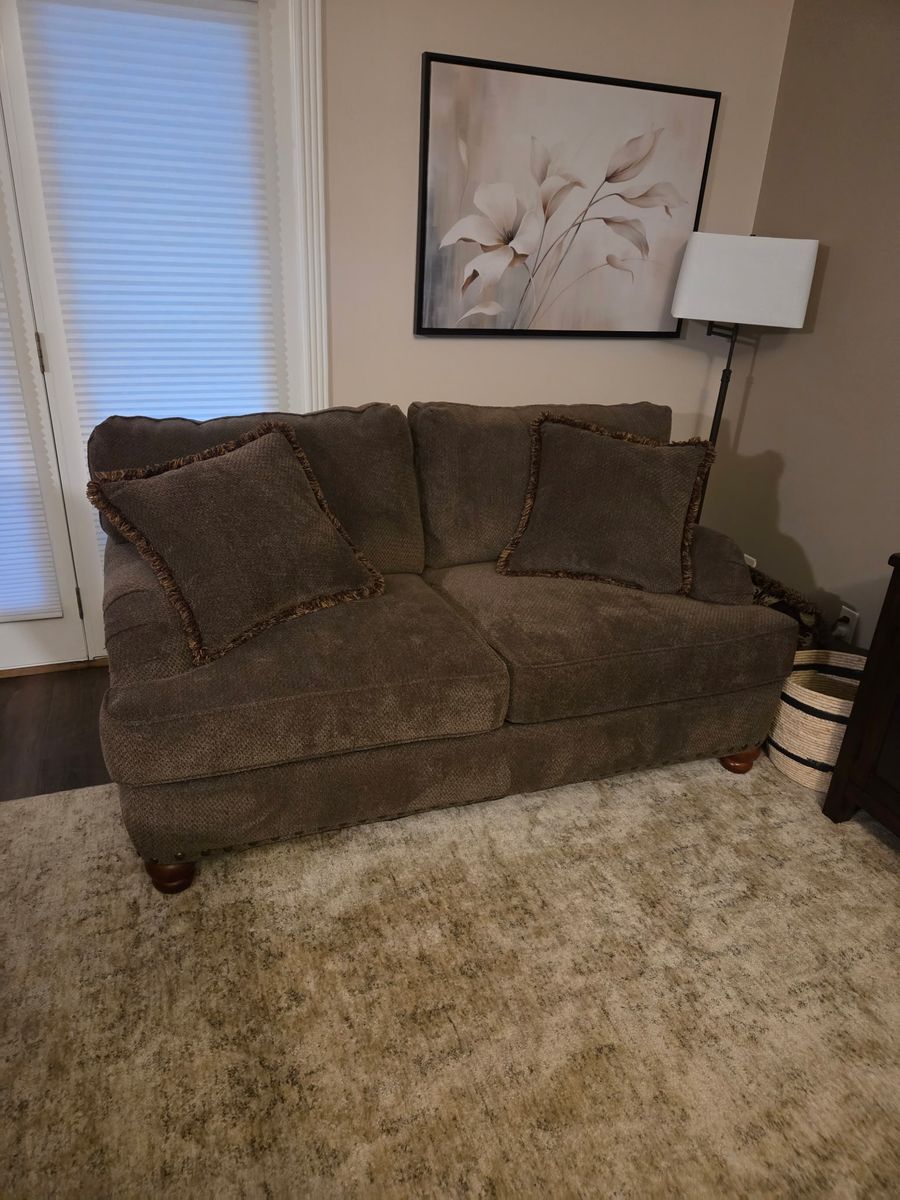 Brown Couch. Excellent Condition.