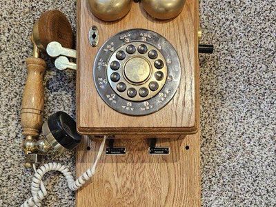 old fashioned wall hanging, push button ph