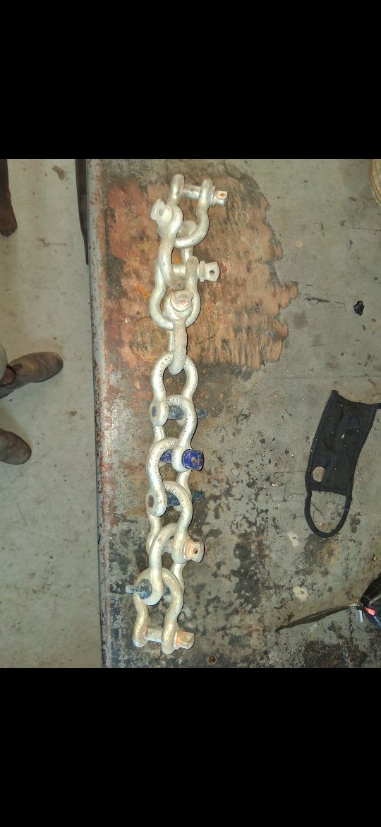 10- 5/8" clevis' / shackles