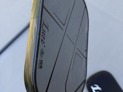 Luzz Pro 4 Inferno Darkness Pickleball Paddle - Like New