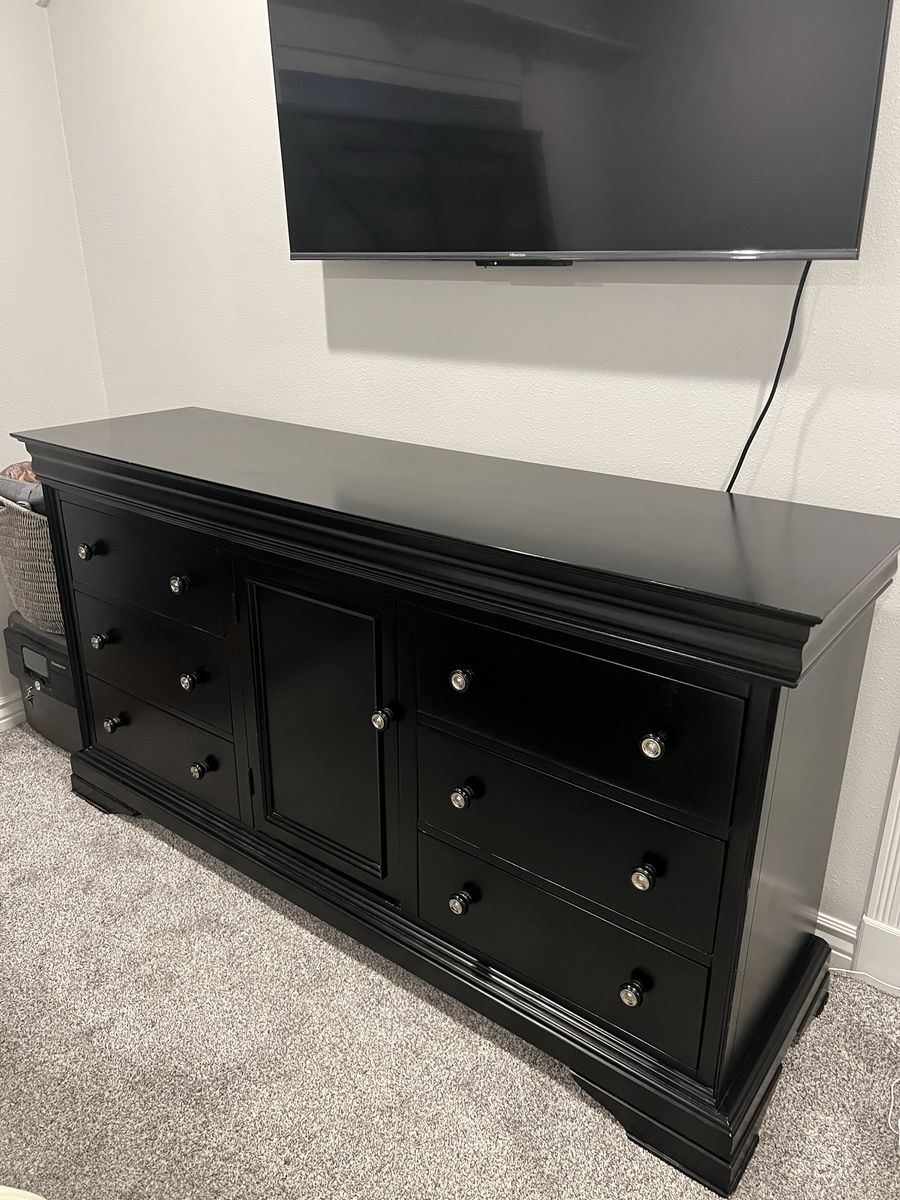 Black Wooden Dresser and Nightstand Set with Cabinet & Drawers