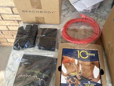 Beachbody 10-Minute Trainer Kit: DVDs, Resistance Band, Gloves, Shakeology Sample