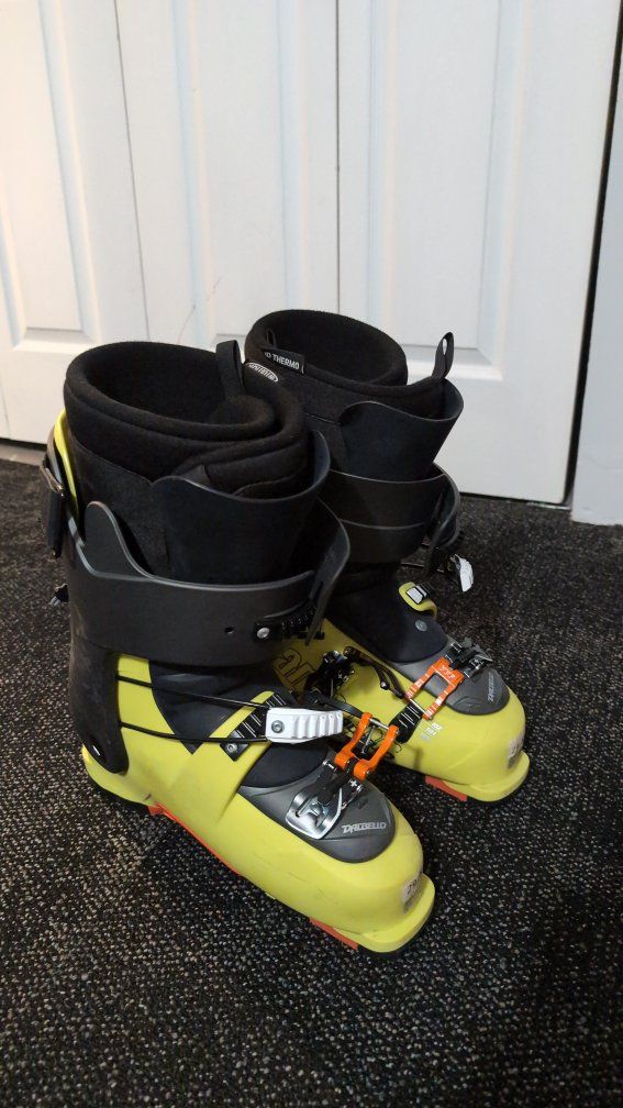 Dalbello Panterra 120 ID Ski Boots Size 29.5 Yellow/Black ID Thermo