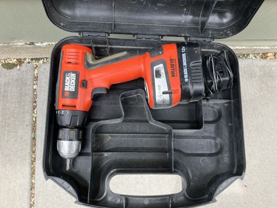 12 volt black and decker cordless drill