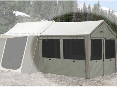 Kodiak canvas various tent accessories / sleeping bags like new read ad