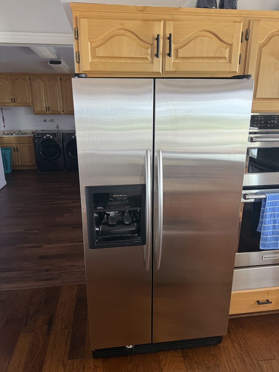 KitchenAid Stainless Steel Side-by-Side Refrigerator with Water Dispenser and ice maker plus 4 brand new water filters.