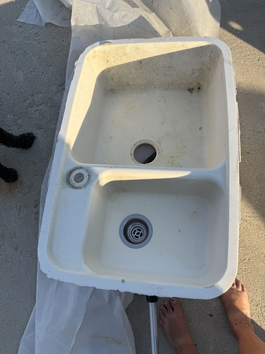 Coriam Used Double Basin Utility Sink - White, Functional with Minor Wear