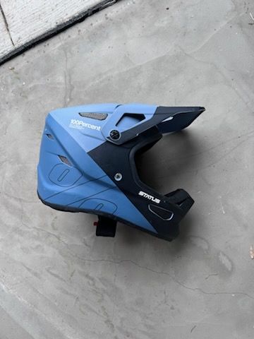 100% Full-face bike helmet