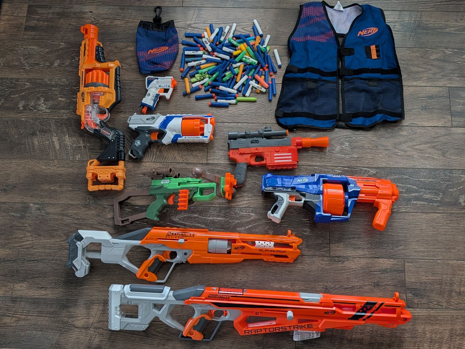 Lot of Nerf Guns for Summer Fun!!