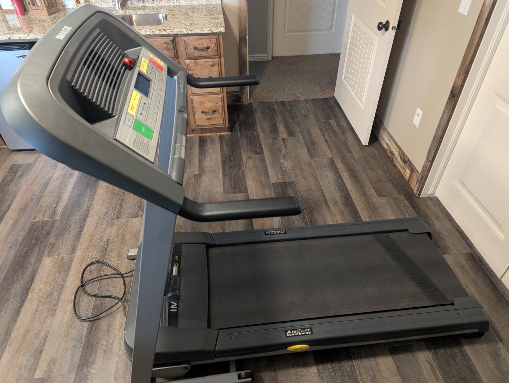 IMAGE 15.5 S Treadmill - Compact Folding Design