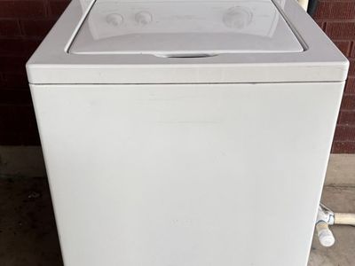 Estate by Whirlpool 24" Heavy Duty Top Load Washing Machine
