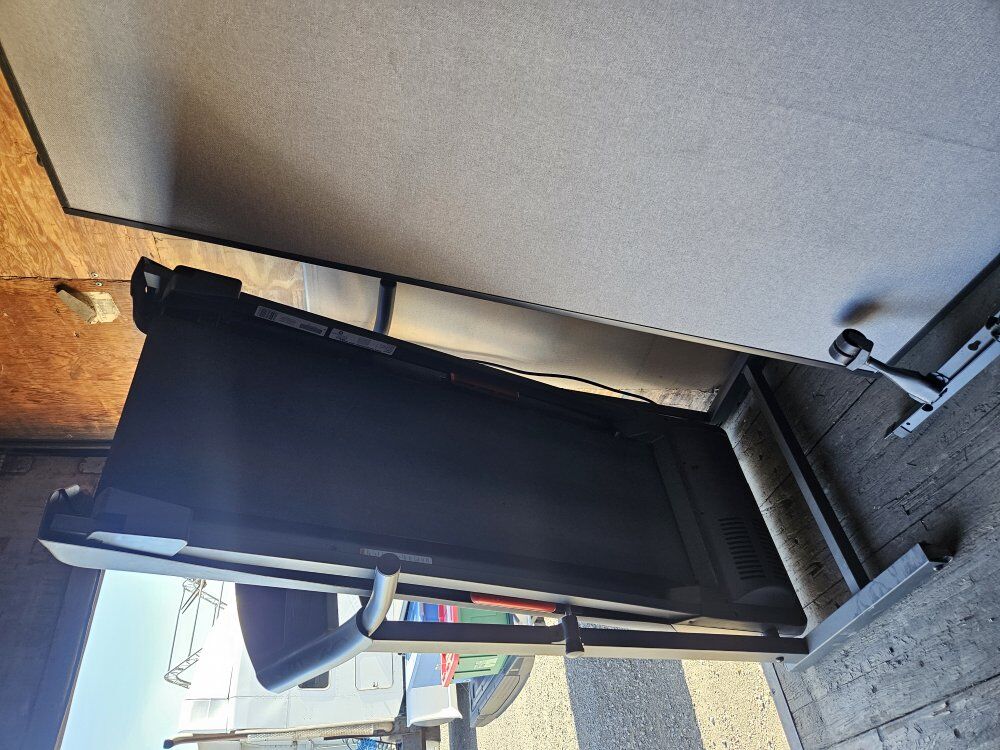 WESLO CADENCE TREADMILL