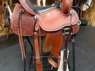 14.5" Martin - Crown C Barrel saddle