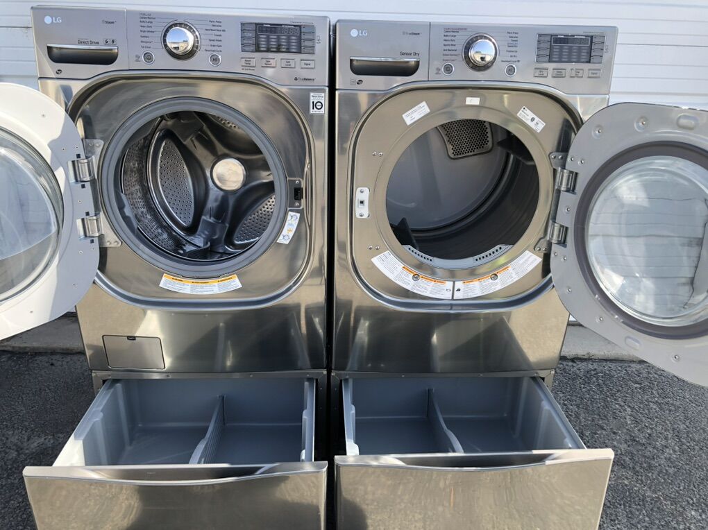 Beautiful LG MEGA CAPACITY,Free Delivery