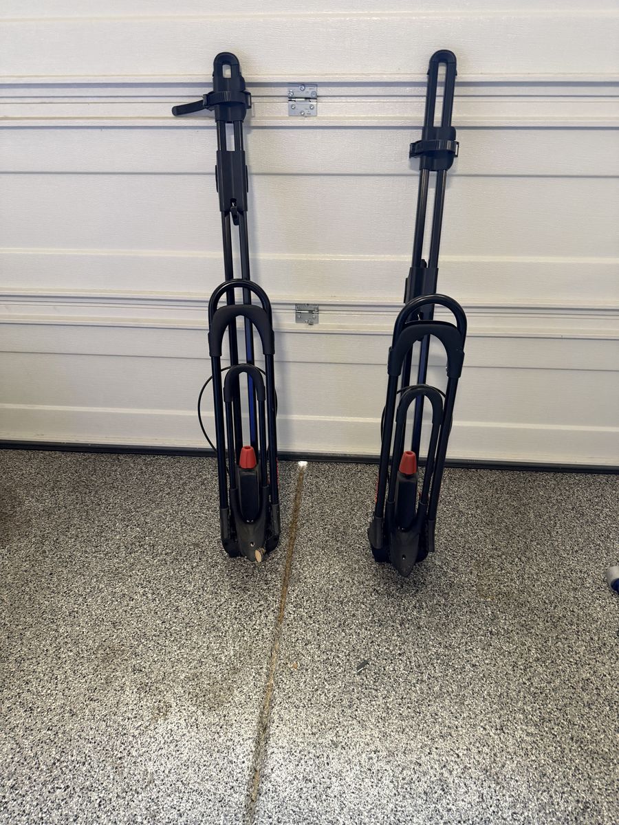 Yakima roof rack bike rack