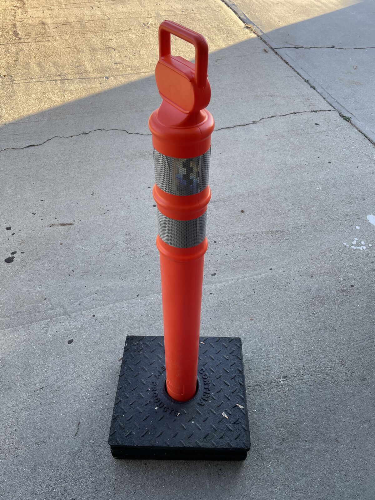 Heavy-Duty Traffic Delineator Post with Weighted Base – Reflective Bands