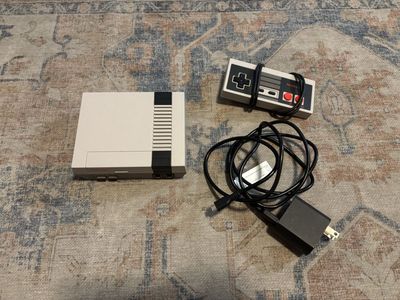 Nintendo NES Classic Edition Console with Controller & Power Supply - Excellent Condition