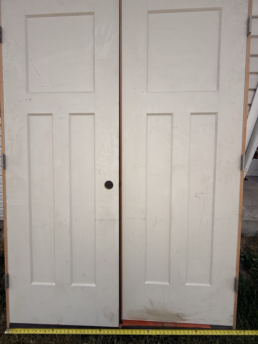White Interior Bi-Fold Closet Doors - 32" Wide 78" Tall - 2 Panels